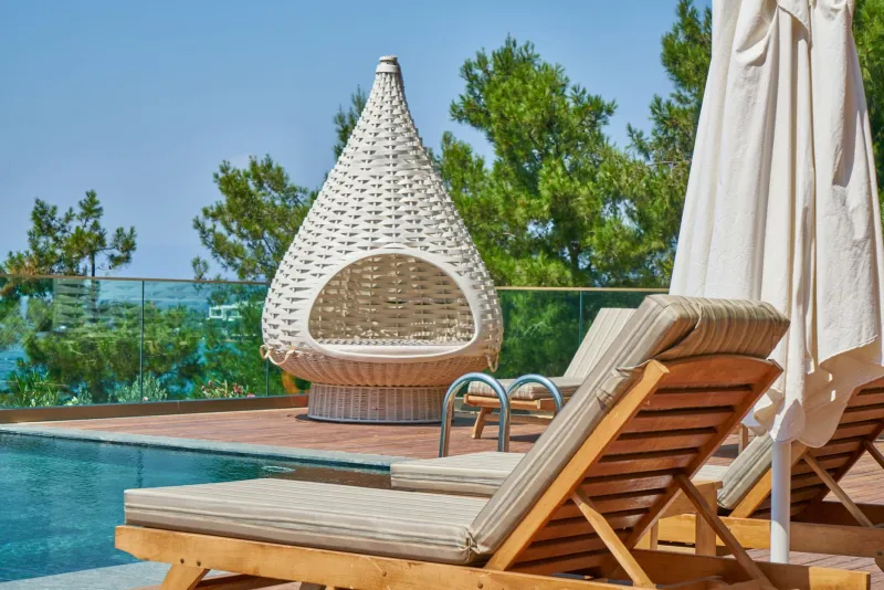 Poolside Peace: The Unwritten Social Contract Every Resort Guest Should Know