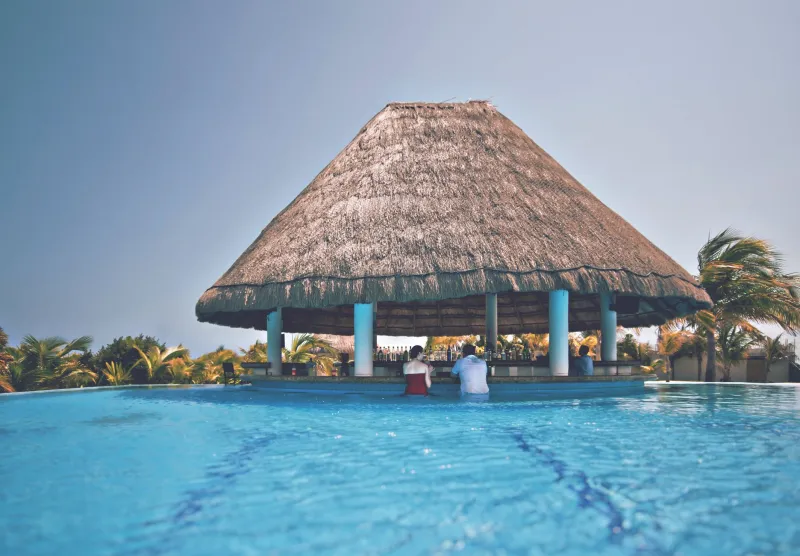 Cold Water Complaints and Sweat-Soaked Sunbathers: The Science Behind Resort Pool Temperature Disagreements