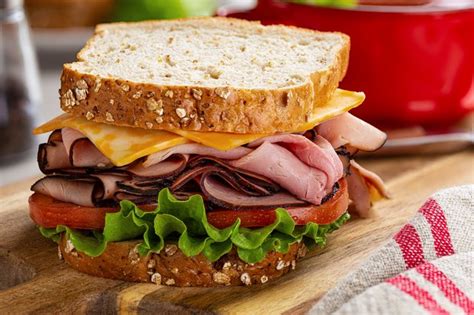 How Much Protein in Turkey Cold Cuts: A Deep Dive into Nutritional Insights and Culinary Musings